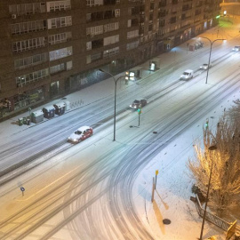 La borrasca Filomena deja Zaragoza cubierta de nieve. Desde las diez de la noche de este viernes no ha dejado de nevar en la capital.