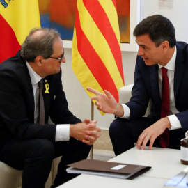 Pedro Sánchez, junto con el 'president' Quim Torra, durante su reunión en La Moncloa, este 9 de julio. (EFE)