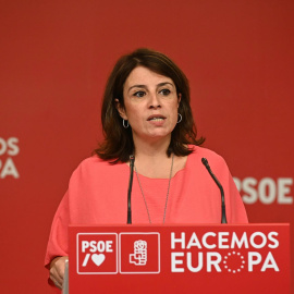 La vicesecretaria general del PSOE Adriana Lastra comenta los resultados de las elecciones en Andalucía, en las que el Partido Popular ha conseguido mayoría absoluta, hoy domingo en la sede socialista de la calle Ferraz, en Madrid