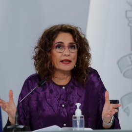 La ministra de Hacienda, María Jesús Montero, participa en la rueda de prensa posterior a la reunión del Consejo de Ministros, este martes, en el complejo del Palacio de La Moncloa, en Madrid.