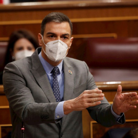 17/02/2021.- El presidente del Gobierno, Pedro Sánchez, interviene durante una nueva sesión de control celebrada este miércoles en el Congreso de los Diputados en medio de nuevas discrepancias en el seno del Ejecutivo con sus socios de Unidas Podemos. 