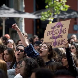 Concentración feminista contra el fallo judicial de La Manada en la Puerta del Sol. EFE/Luca Piergiovanni