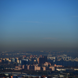 Vista de la boina de contaminación sobre la ciudad de Madrid. AFP