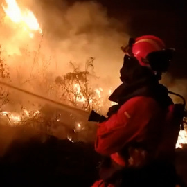 El incendio de Las Hurdes mantiene su mala evolución