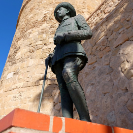 La estatua de Francisco Franco en Melilla, la última que queda en una vía pública española, en Melilla