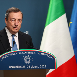 El primer ministro de Italia Mario Draghi el segundo día de la Cumbre de Líderes de la Unión Europea en el Consejo Europeo, a 24 de Junio de 2022, en Bruselas (Bélgica).