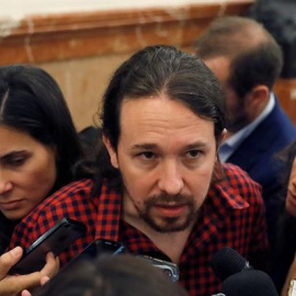 El secretari general de Podemos als passadissos del Congrés. EFE / Juan Carlos Hidalgo