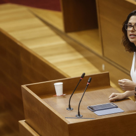 03/06/2022-La diputada de Compromís, Aitana Mas, interviene durante un debate sobre el modelo de financiación autonómica, en las Corts de Valencia, a 3 de junio en Valencia, Comunidad Valenciana