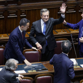 21/07/2022 - El rimer ministro italiano, Mario Draghi, recibe aplausos antes de su discurso en la Cámara Baja italiana en Roma, Italia, el 21 de julio de 2022.