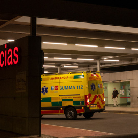 22/07/2022 - Una ambulancia es fotografiada en la entrada de emerencia del Hospital Universitario Puerta de Hierro en Majadahonda, cerca de Madrid.