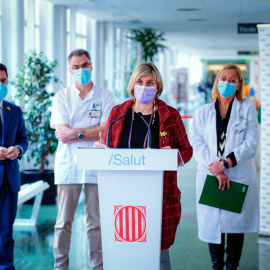 La consellera Alba Vergés intervé en la visita a l'Hospital Clínic per recordar el primer cas de Covid-19, amb el vicepresident del Govern, Pere Aragonès; el director mèdic, Antoni Castells, i la directora d'infermeria, Gemma Martínez, aquest 24 de 