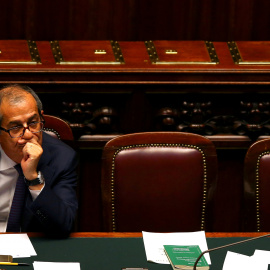 El ministro de Economía italiano, Giovanni Tria, durante una sesión del Congreso, en Roma. REUTERS/Tony Gentile