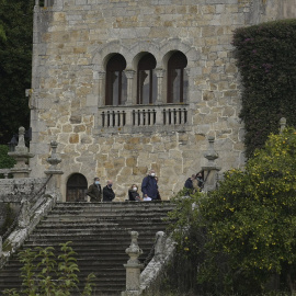 Técnicos de la Consellería de Cultura de la Xunta de Galicia realizan el inventario del Pazo de Meirás, bajo supervisión de la comitiva judicial, en Sada, A Coruña, Galicia, (España), a 11 de noviembre de 2020.