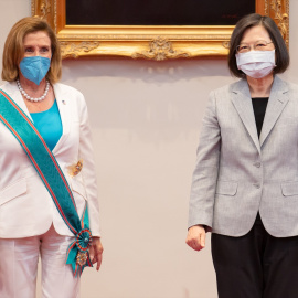 La presidenta de la Cámara de Representantes de EEUU, Nancy Pelosi y la presidenta de Taiwán, Tsai Ing-wen, en Taipei (Taiwán) a 3 de agosto de 2022.