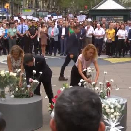 Bochornosa protesta de un grupo de víctimas del 17A en el homenaje por el quinto aniversario de los atentados