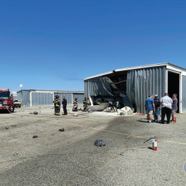 Aeropuerto Municipal de Watsonville después de que dos aviones que intentaban aterrizar chocaran.