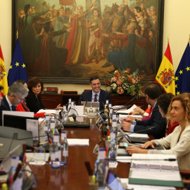 El presidente del Gobierno, Pedro Sánchez, preside la reunión del Consejo Ministros.POOL MONCLOA/Fernando Calvo