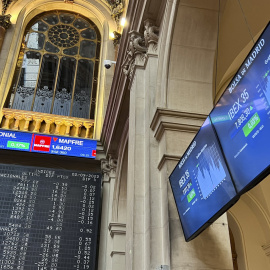 Vista de los paneles informativos de la Bolsa de Madrid. EFE/ Altea Tejido