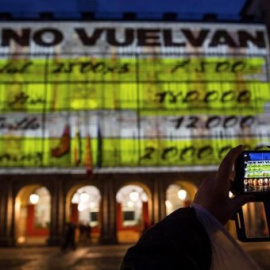 Proyectan imÃ¡genes de los 'papeles de BÃ¡rcenas' en la Plaza Mayor de Madrid