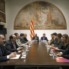 La segona edició de la Taula de Diàleg entre partits catalans, que s'ha fet al Palau de la Generalitat. EFE / ANDREU DALMAU