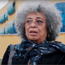 Angela Davis tras visitar el Centros de Internamiento de Extranjeros de Aluche, en Madrid.- ASOCIACIÓN DE MUJERES DE GUATEMALA