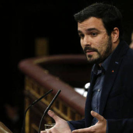 Imagen de archivo - El diputado de Unidos Podemos (UP) Alberto Garzón, durante una intervención en el pleno del Congreso / EFE