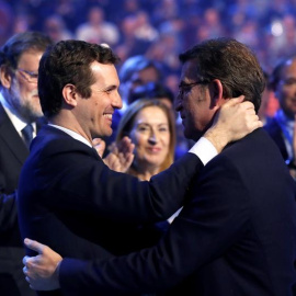 El presidente del PP Pablo Casado, y el presidente de la Xunta de Galicia, Alberto Núñez Feijóo. - EFE