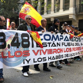 El sindicat policial Jusapol es manifesta pels carrers de Barcelona. @Jusapol