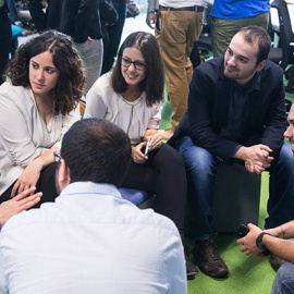 Participantes en uno de los programas para jóvenes emprendedores que impulsa el Banco Santander.