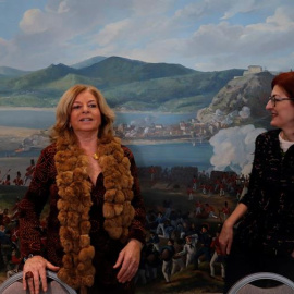 08/02/2019.- La presidenta de Covite, Consuelo Ordóñez (i), y la eurodiputada Maite Pagazaurtundua han ofrecido una rueda de prensa este viernes en San Sebastián sobre los homenajes a los presos de ETA que salen de prisión. EFE/Javier Etxezarreta