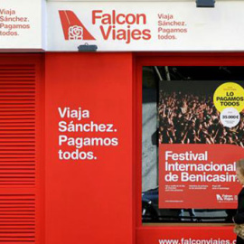 Agencia de viajes ficticia Falcon Viajes, abierta por Nuevas Generaciones del PP cerca de la sede del PSOE en Ferraz. / EFE