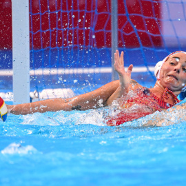 Maica García durante un partido de la selección española de waterpolo