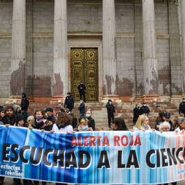  Protesta en la puerta del Congreso de Extinction Rebellion Spain.- Extinction Rebellion Spain