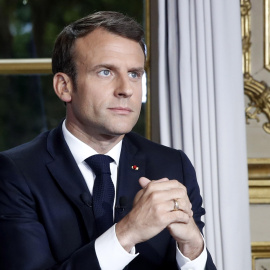 16/04/2019.- El presidente francés, Emmanuel Macron, se dirige a la nación francesa en un mensaje televisivo desde el palacio del Elíseo en París (Francia). / EFE