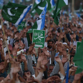 04/11/2018.-  Miles de islamistas radicales del Tehreek-e-Labbaik Pakistán (TLP) protestan contra la absolución de Asia Bibi en Karachi, Pakistán. EFE/EPA/Shahzaib Akber