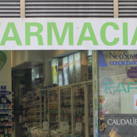 Imagen de la fachada de una farmacia. EUROPA PRESS.