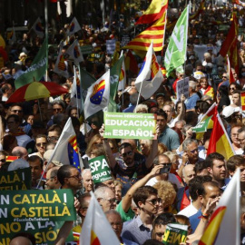 Fotografía de la manifestación contra la inmersión lingüística en Barcelona, Catalunya.