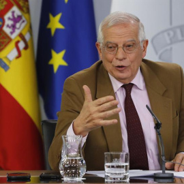 El ministro de Exteriores, Josep Borrell, durante su comparecencia en rueda de prensa, este viernes, tras la reunión del Consejo de Ministros. EFE/Ballesteros