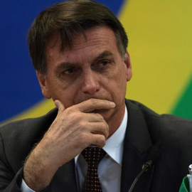 14/11/2018.- El presidente electo de Brasil, Jair Bolsonaro, asiste a una reunión con gobernadores de estados hoy, miércoles 14 de noviembre de 2018, en Brasilia (Brasil). Bolsonaro, quien asumirá la Presidencia el próximo 1 de enero, prepara su trans