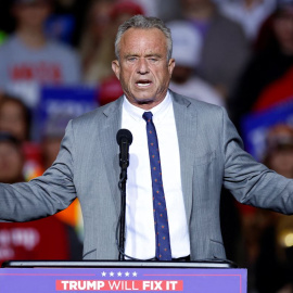 El ex candidato presidencial republicano Robert F. Kennedy Jr. en un mitin de campaña en Milwaukee, a 1 de noviembre de 2024.