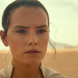 Daisy Ridley, que interpreta a Rey en la saga de 'Star Wars' en una captura de pantalla del adelanto de la última película. / YOUTUBE