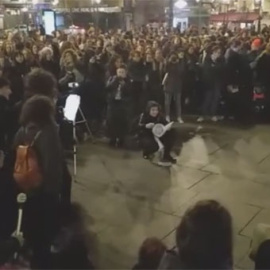 Concentración previa a la marcha feminista 'Reclama las calles y la noche', celebrada en Madrid. / FERMÍN GRODIRA