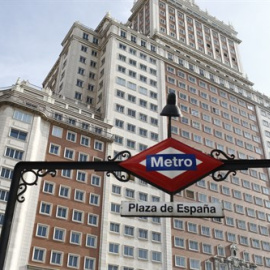 Fachada del Edificio España, frente a la parada de Metro Plaza España, en Madrid. / Europa Press