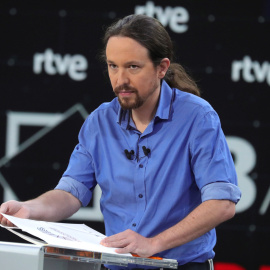 El líder de Unidas Podemos, Pablo Iglesias, antes del comienzo del primer debate a cuatro entre los principales líderes políticos  en TVE. EFE/JuanJo Martín