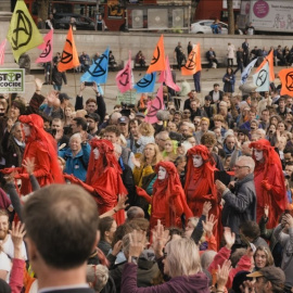 04/10/2022. Una de las acciones multitudinarias de Extinction Rebellion.