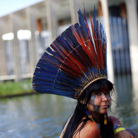 Las mujeres indígenas rompen con la tradición y lideran la lucha por los derechos a la tierra en Brasil. REUTERS/Adriano Machado