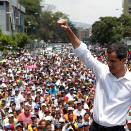 1/05/2019 - Juan Guaidó, el autoproclamado presidente encargado de Venzuela, ofrece un discurso en una manifestación en Caracas. / REUTERS - CARLOS GARCIA RAWLINS