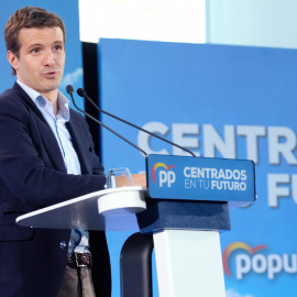 13/05/2019.- El presidente nacional del PP, Pablo Casado, durante su intervención en un mitin en Logroño. EFE/Abel Alonso