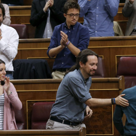 Iglesias saluda a Pablo Bustinduy