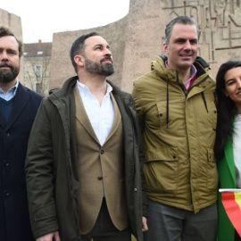 Iván Espinosa de los Monteros, Santiago Abascal, Javier Ortega Smith y Rocío Monasterio en la manifestación de Colón. /EFE